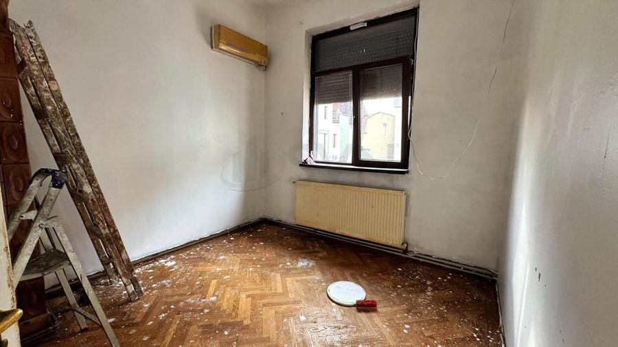 REA1022437 Apartament in Vila l Strada Petru Rares