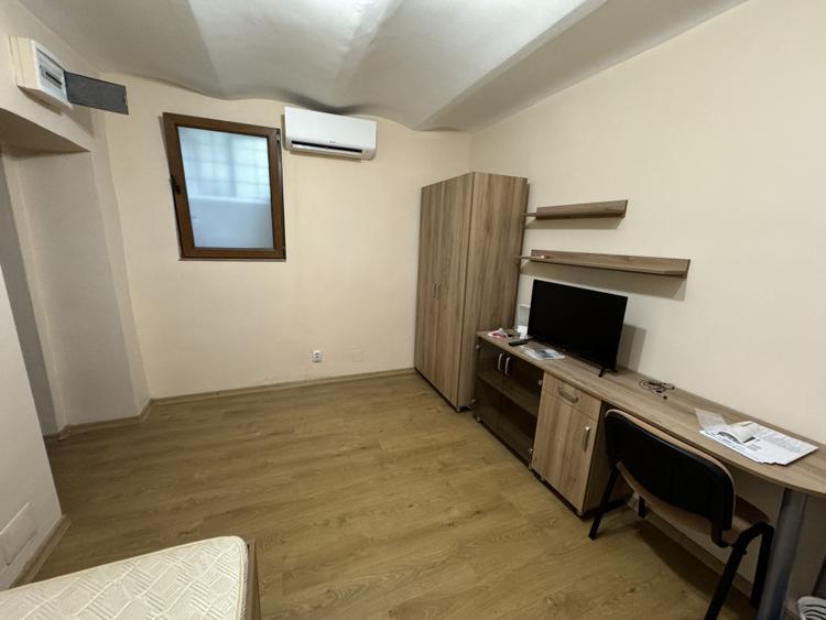 Garsonieră, 28 mp, recent renovată, zona ultracentrală, UMF