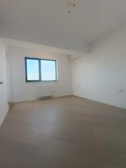 Apartament 3 camere premium în Cortina North | Etaj 5 | Balcon | Vedere panorami