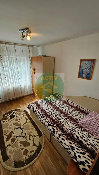 Apartament 3 camere, 2 balcoane, mobilat