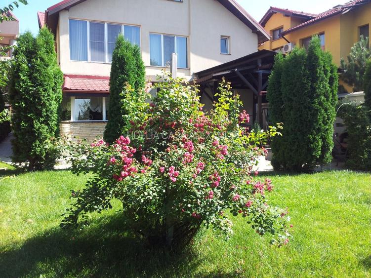 Vila de vanzare 9 camere de vanzare, Centru Civic - Iasi