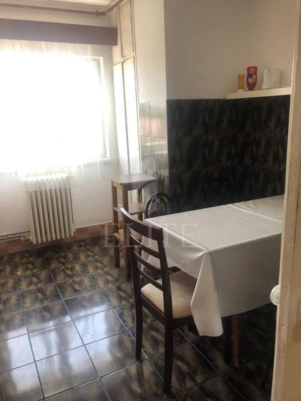 Apartament 3 camere în zona DOROBANTILOR