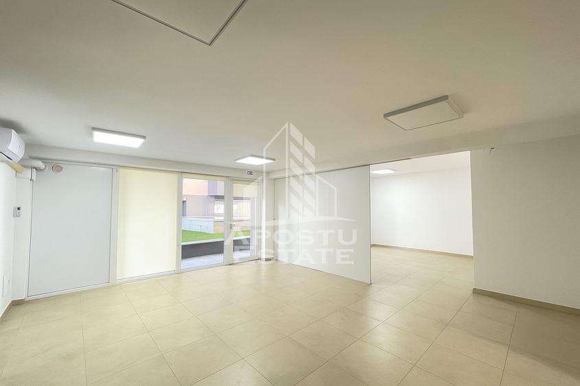 Doua spatii comerciale, 120 mp + 2 locuri parcare, Zona Aradului