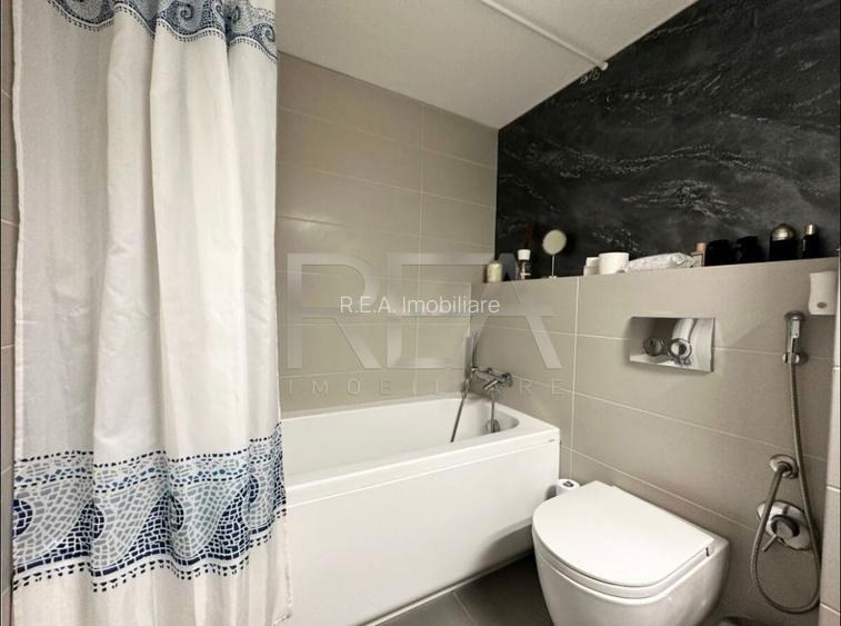 Apartament 4 camere cu loc de parcare si boxa in Lighthouse-Cartierul Francez