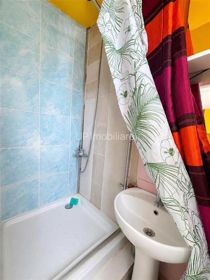 USCATORIE CU NUMAR  |   STR SPARTACUS  |   ORADEA - 6