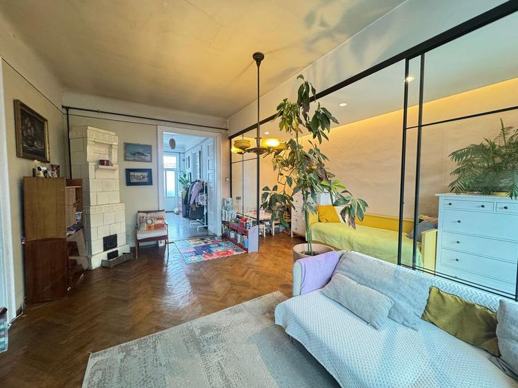 Apartament interbelic in zona Mihai Viteazul-103mp, et. 2/2