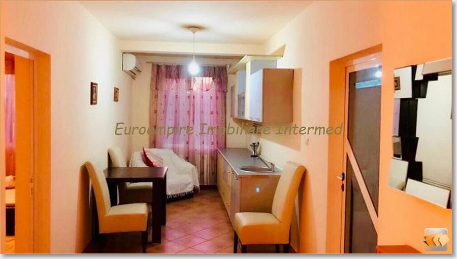 De inchiriat vila cu 5 camere in loc. Ovidiu jud. Constanta
