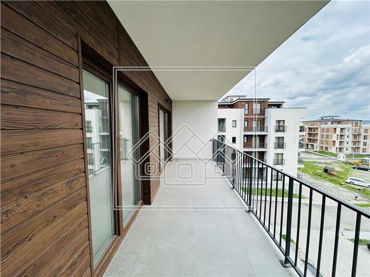 Apartament 3 camere, 72 mp utili, bloc nou, lift, boxa la subsol