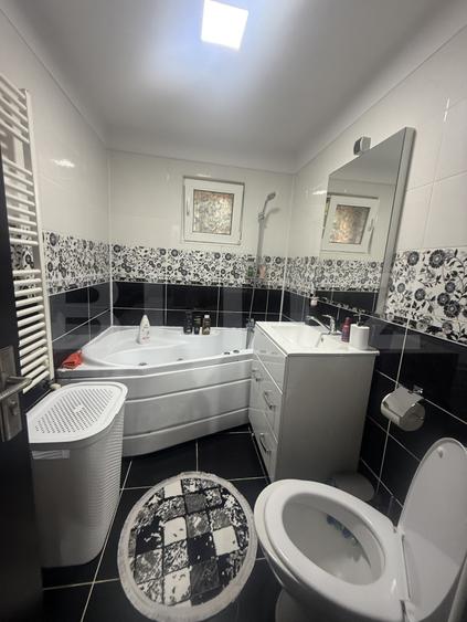 Apartament 3 camere, 70 mp, etaj 1- zona Micro 3