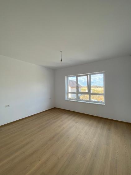 Duplex 1/2 - P+1+M, 160 mpU+terasa, 3 bai, 290 mpT - VANZATOR p. fiz, COMISION 0