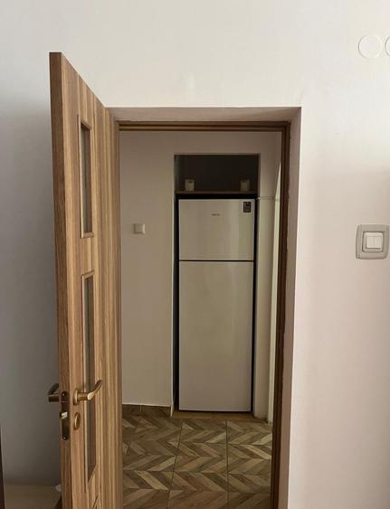 Apartament cu 2 camere de inchiriat in zona Campia Libertatii-metrou Muncii