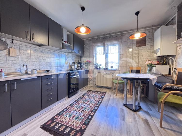 Apartament cu 4 camere de vanzare Piata Flora Manastur Comision 0% - 6