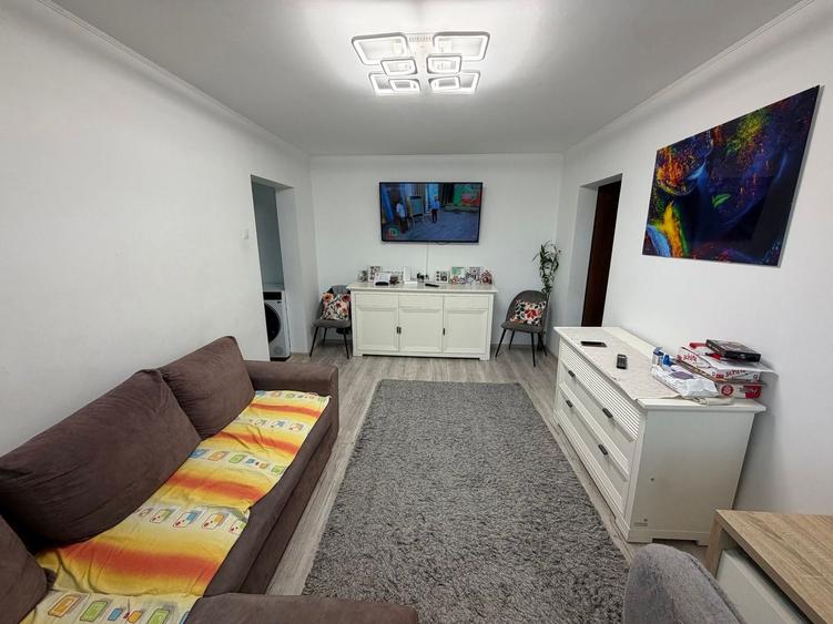 De apartament 2 camere cartier Hipodrom la cheie