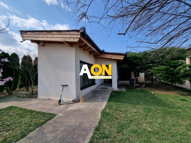 Casa de vanzare 5 camere, 980 teren, zona Piata Cetate