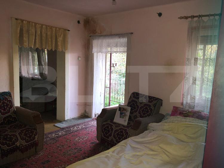 Teren cu casa bătrânească, 2000 mp, comuna Pomi