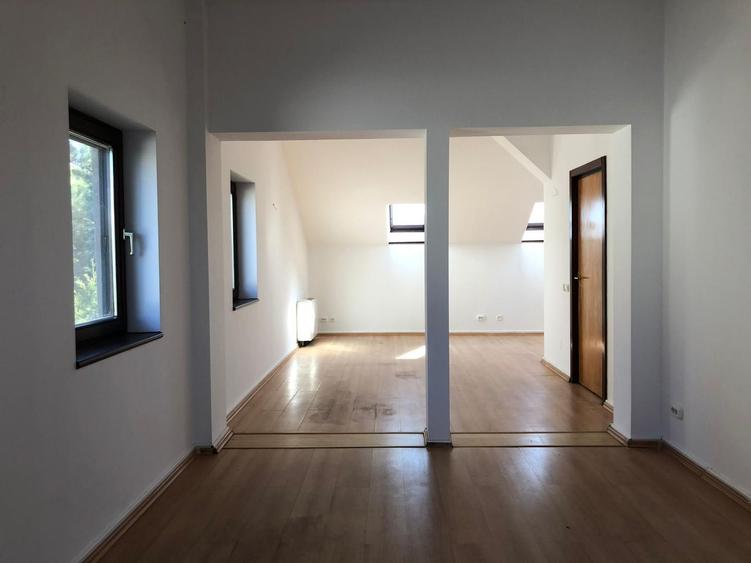 Vila 6 camere cu iesire la lacul Baneasa teren 317 mp