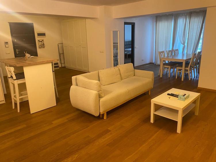 Aviatiei Pipera, 2001, 93mp, 2 bai,