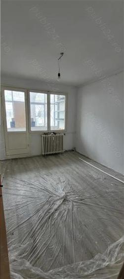 Apartament 3 Camere Semidecomandat Berceni-Calinesti