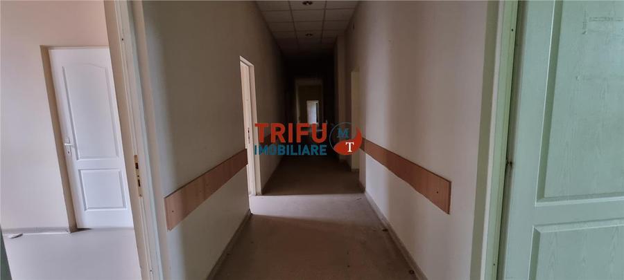 Spatiu comercial 270 mp de inchiriat Cetate pretabil clinica medicala