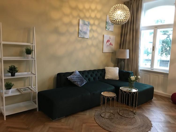 STUDIO DE INCHIRIAT IN CLADIRE ISTORICA