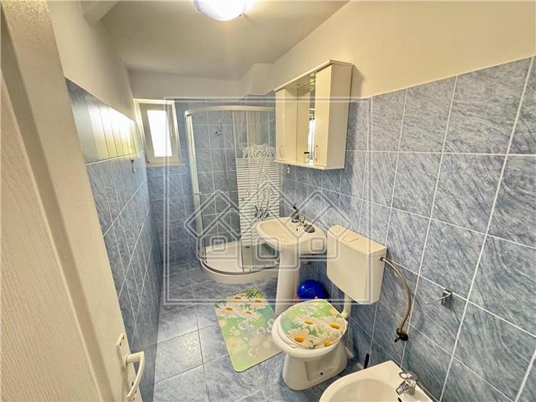 Ap.3 camere, 2 bai si bucatarie separata - zona Terezian