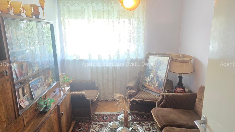 Vand apartament 4 camere decomandat Deva, Mihai Eminescu (Politia Judet)  et 1 - 10