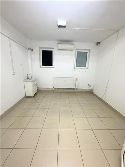 Spatiu comercial foarte spatios, ideal pentru clinici medicale, zona Brotacei