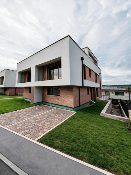 Duplex semifinisat, zona Vivo