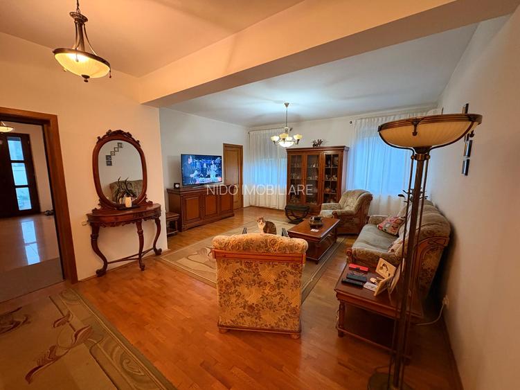 Casa Exclusivistă 9 Camere - Sector 1 - Sisesti - 722 mp. - 17