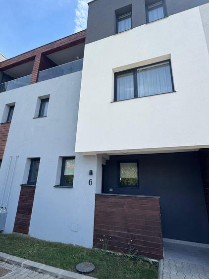 Închiriere Casă 5 camere în Pipera, P+ 2 ETAJE, PARCARE, CURTE, CENTRALA