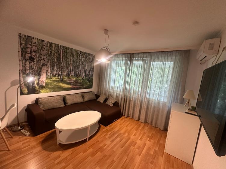 Calea Victoriei, 2 camere dec, et.3, balcon, bloc termoizolat,  zona linistita