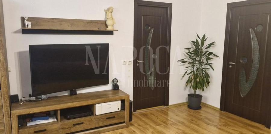 Apartament 3 camere de vanzare in Floresti