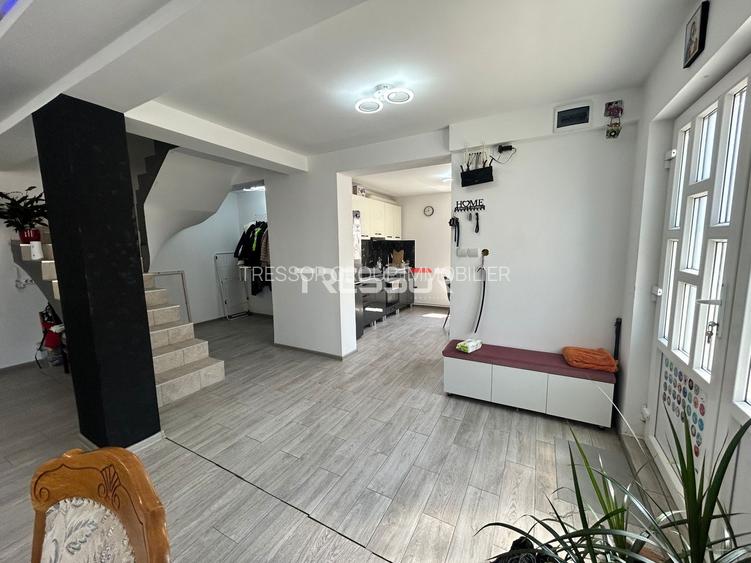 Casă P+1E cu terasă circulabilă, garaj amenajat și finisaje moderne - 7
