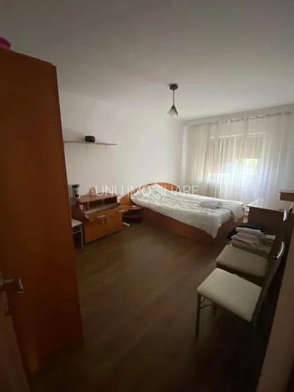 3 camere decomandat etaj 3 zona nicolina 1 - 5