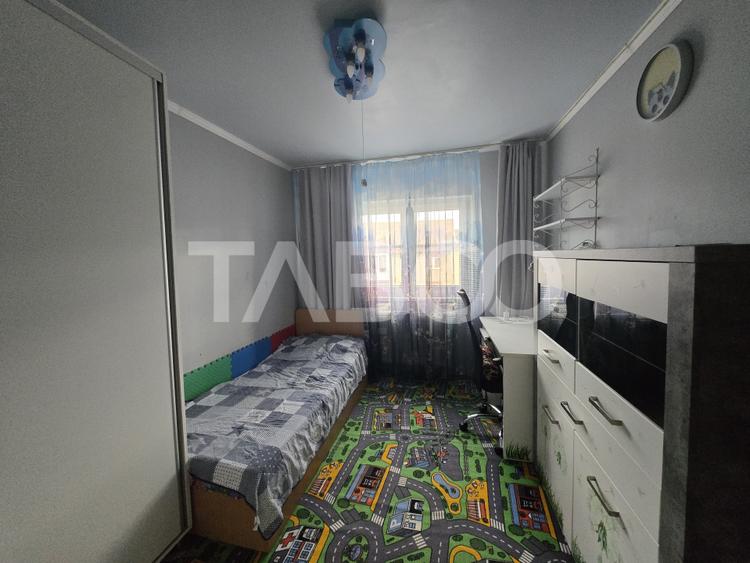 Apartament decomandat 3 camere de inchiriat 64mpu zona Strand Sibiu
