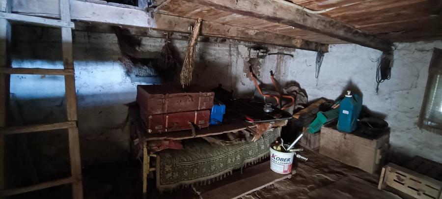 🏡 Teren generos cu Casă de Poveste în Șiria, Arad- Locație Rară