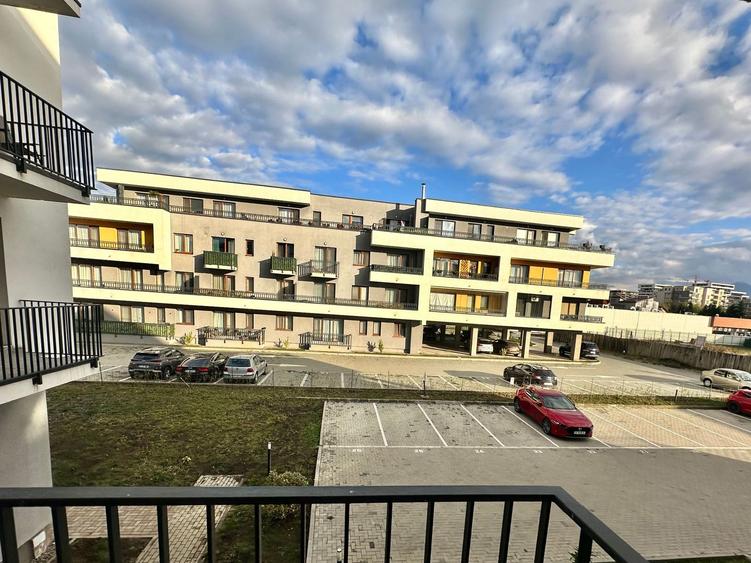 Garsonieră decomandată de vânzare – Zona Coresi, Brașov