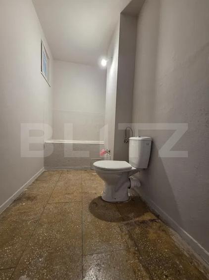 Apartament 2 camere, etaj intermediar, zona centrala, lift nou