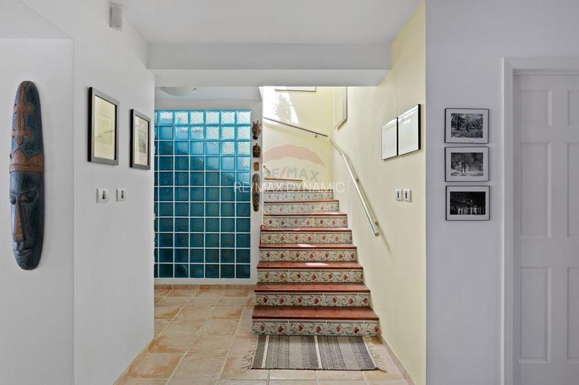 Vilă cu 4 camere de vânzare 921 mp zona Subcetate,Arad - 23