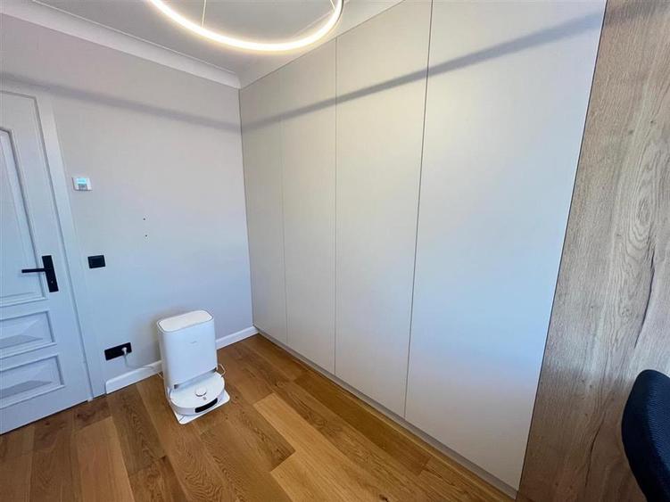 Apartament modern 3 camere si balcon zona Rahova