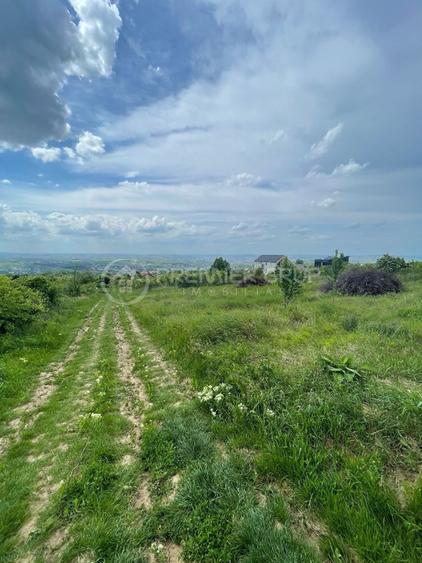 Teren extravilan 952mp, Bucium, cu dublu acces la drum