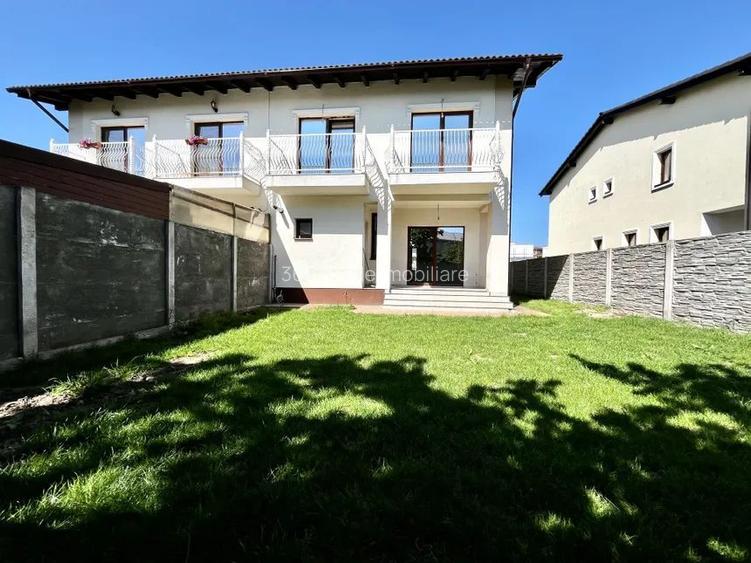 Casă de închiriat 5 camere + 5 băi + 3 balcoane + terasă 800€/luna - 17