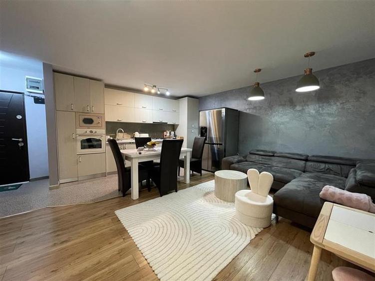 Apartament 3 camere de vanzare zona ultracentrala Tulcea