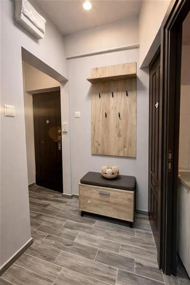 Garsoniera la prima inchiriere, etaj1, mobilata, echipata, Tractorul, Brasov