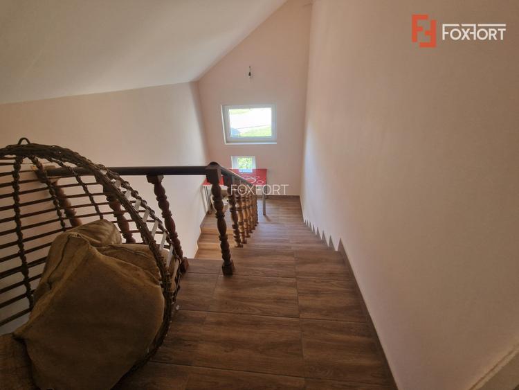 Casa individuala de vanzare cu 7 camere - Recas - 27