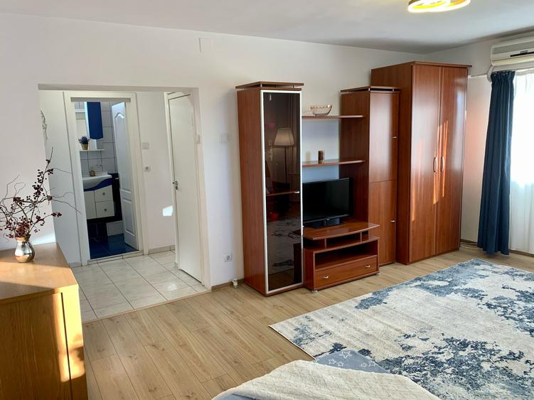 Splaiul Unirii, garsoniera langa Camera de Comert, 42mp, 10 min metrou