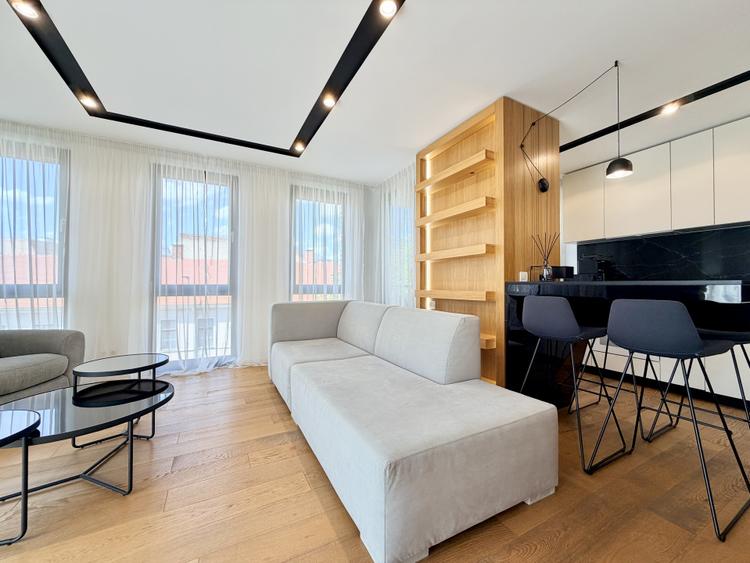 Apartament 2 camere, Platinia Avram Iancu, ultracentral, garaj inclus