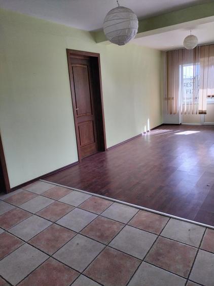 Spațiu comercial 388 mp P+1+M + anexă | Parcare | DN4 | Popești-Leordeni