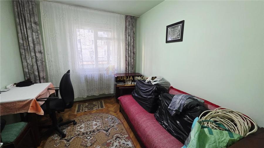 APARTAMENT 3 CAMERE 65 MP MANASTUR ZONA PADIN