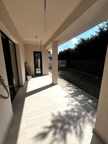 Casă modernă individuală, 3 camere, 2 bai, 300 mp teren